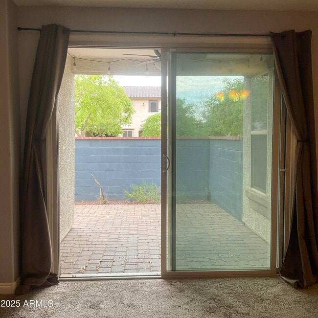 Photo - 20927 W Hamilton St