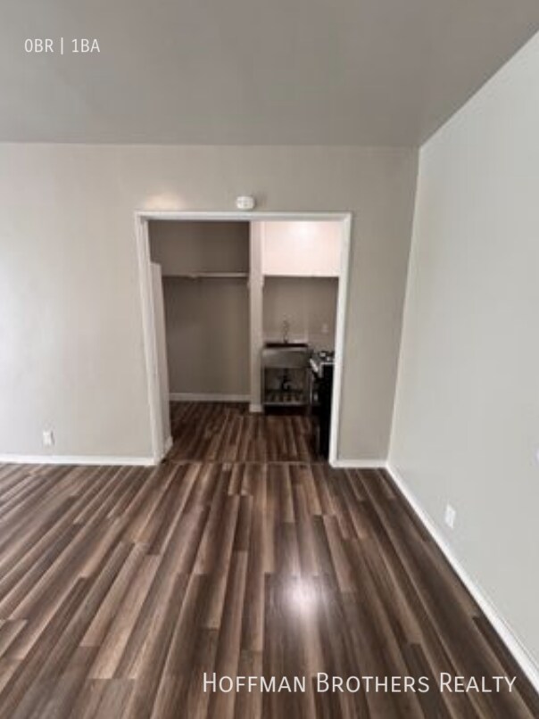 Building Photo - 1346 Crenshaw Blvd Unit 11