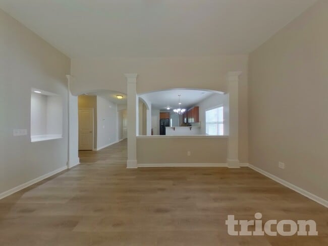 Photo - 118 Greenbank Dr