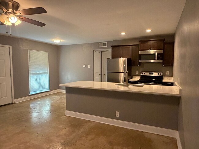 Photo - Fully Renovated 1-Bedroom Apartment in Alamo Heights ISD Unit 104