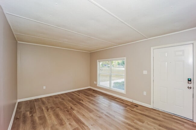 6608 Dorian Dr