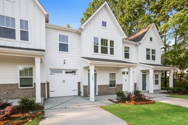 Photo - 1805 Commerce Dr