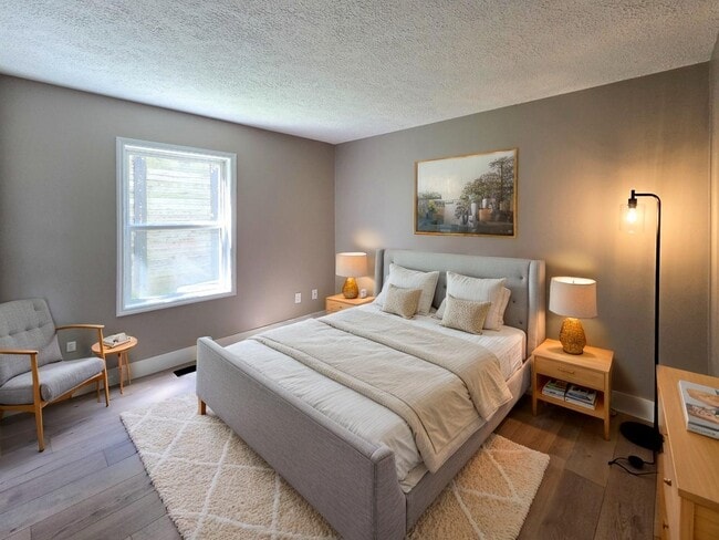 Photo - 800 Meadowview Dr Unit #2