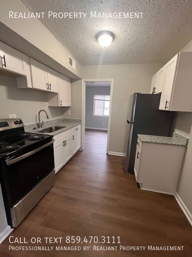 Building Photo - 208 Lakeshore Dr Unit 10