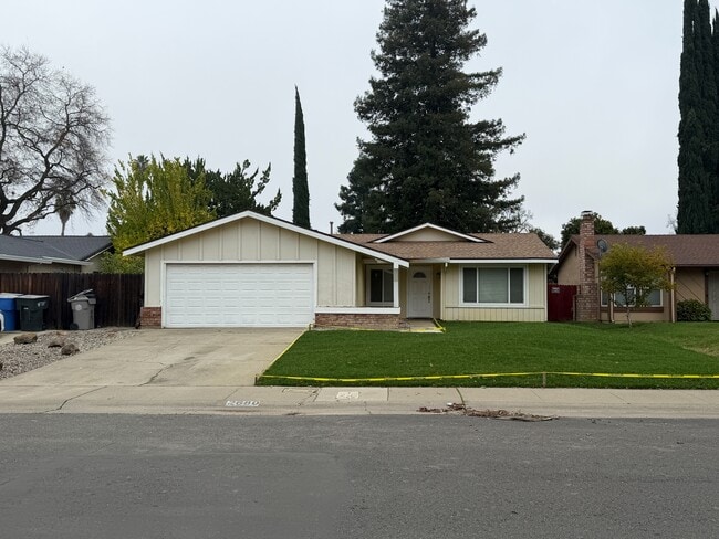 Building Photo - 2680 Millcreek Dr