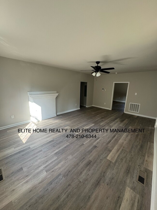 Photo - 280 Balkcom Ave