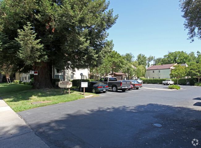 River Parkway Apartments - River Parkway Apartments