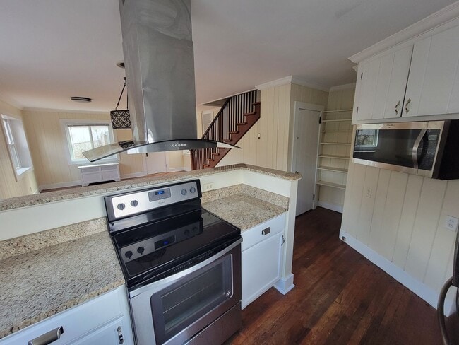 Photo - 409 Scott Ave Unit B