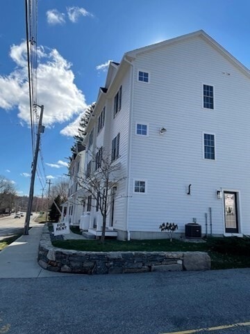 Photo - 150-152 W Main St Unit 1