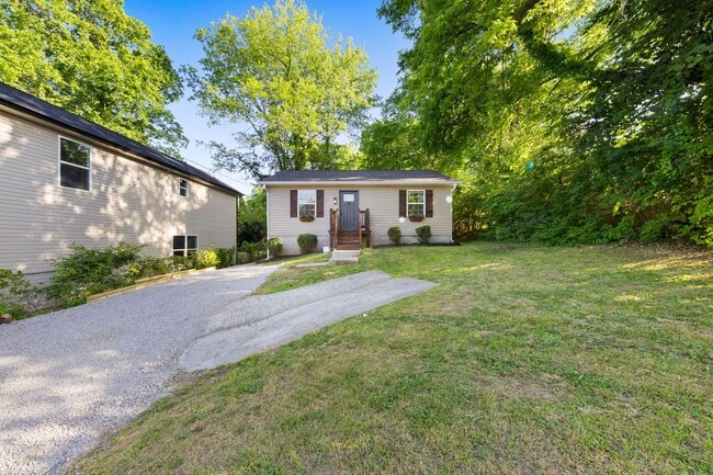 Photo - Charming Renovated 2 Bedroom Home with Spacious Yard & Updated Interior