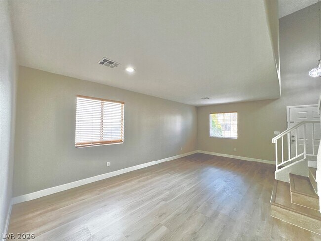 Photo - 1705 Encarta St