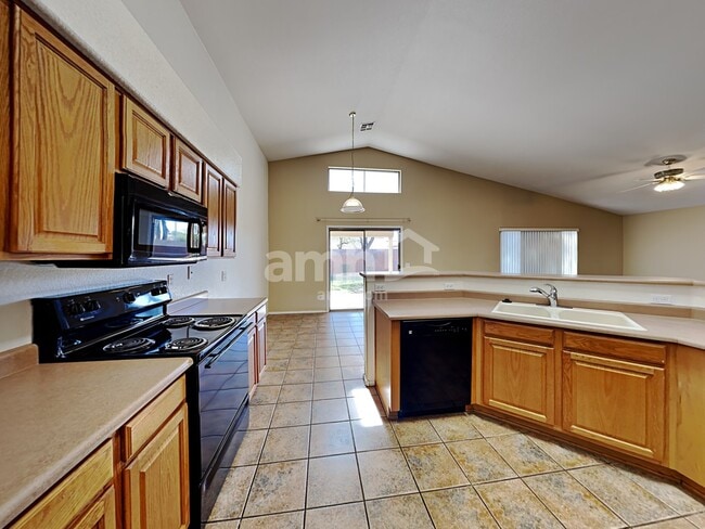 Photo - 10409 W Primrose Dr