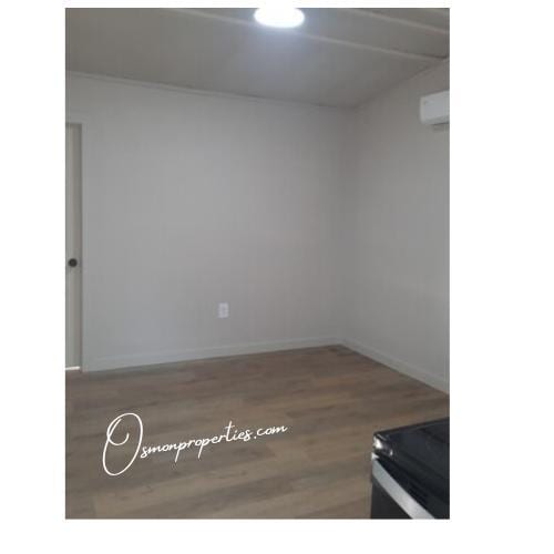 Photo - 1426 Cranfield Rd