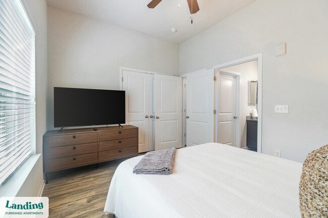 Photo - 655 W Mallard Creek Church Rd Unidad 02-005