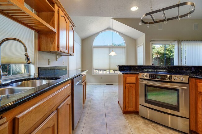 Photo - Spacious 3 bed, 2 bath with office (office can be used as 4th bedroom).