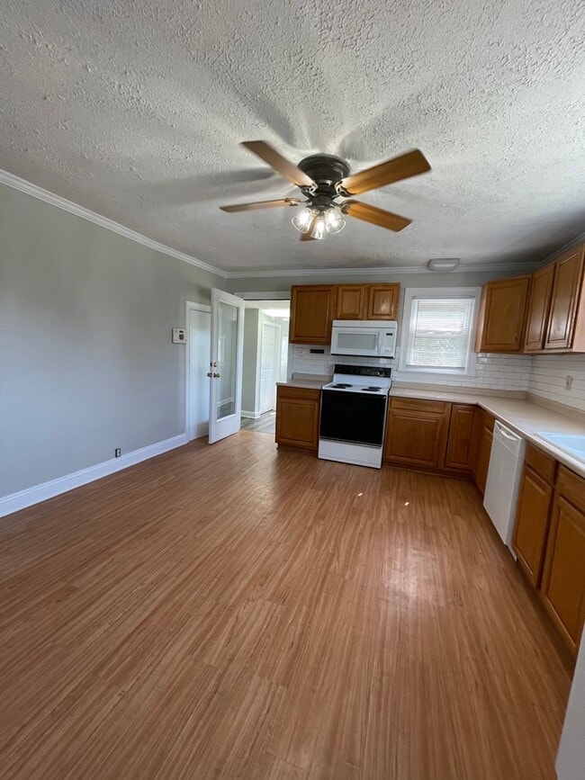 Photo - SINGLE FAMILY HOME Available August 1st!
