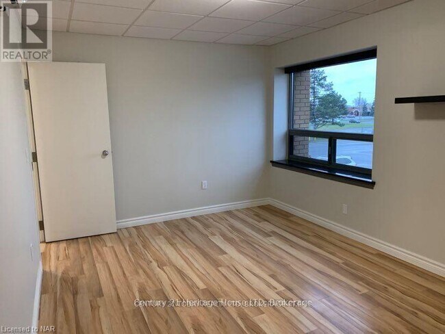 Photo - 238 Bertie St