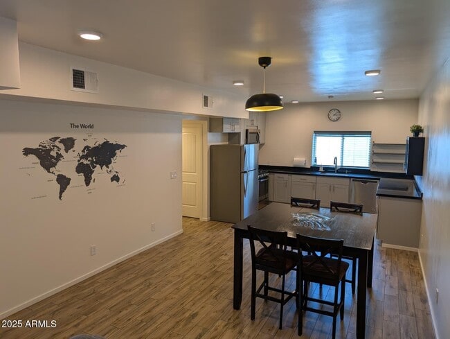 Photo - 4350 E Palm Ln