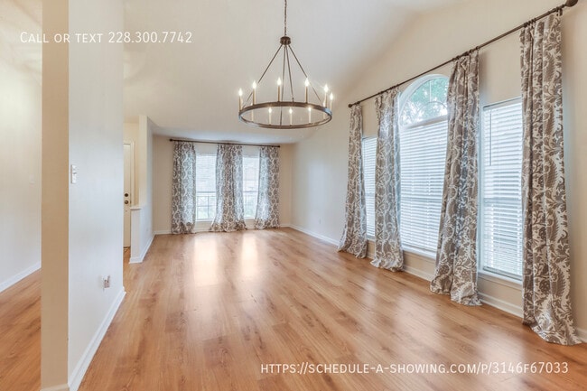 Photo - 3612 Miles Ln