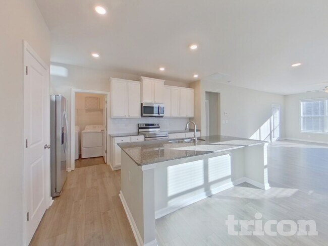 Photo - 931 Bryden Ln