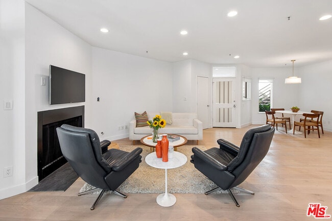 Photo - 2913 3rd St Unit 101