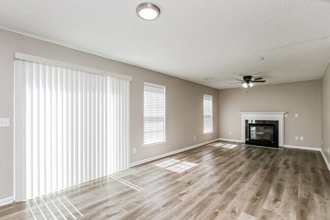 Photo - 8534 Appledale Dr