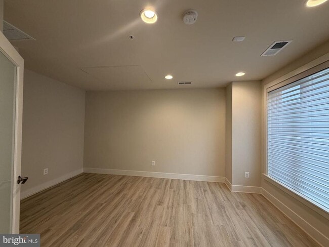 111 Heath Pl