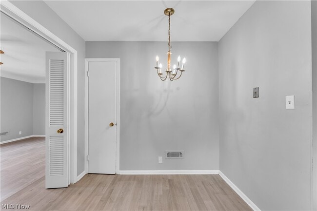 2915 Snow Rd Unit 2/UP
