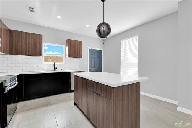 Photo - 5604 Ozark Ave Unit 2