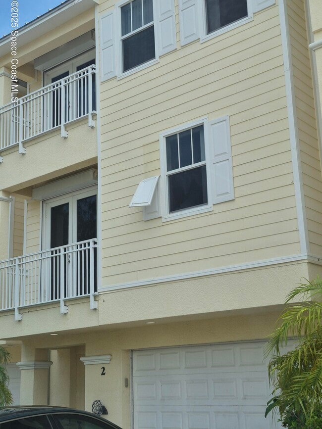 Building Photo - 870 Vignoles Ave NE Unit 2 Rental