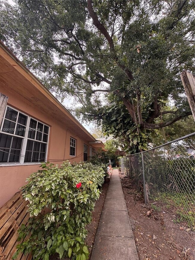 Photo - 7701 NE 3rd Ct Unit 3