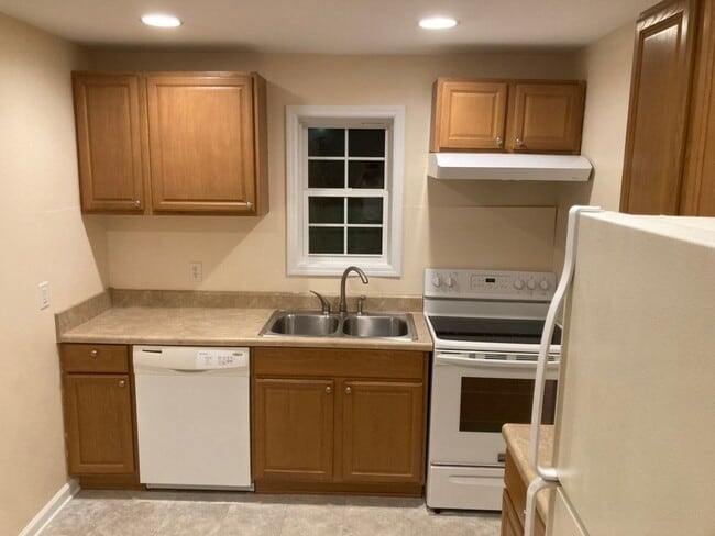 Photo - 238 N Crestwood Dr