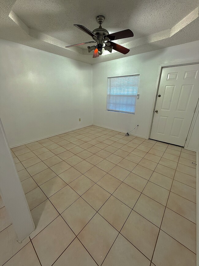 Living room - 4101 E Lopez Dr