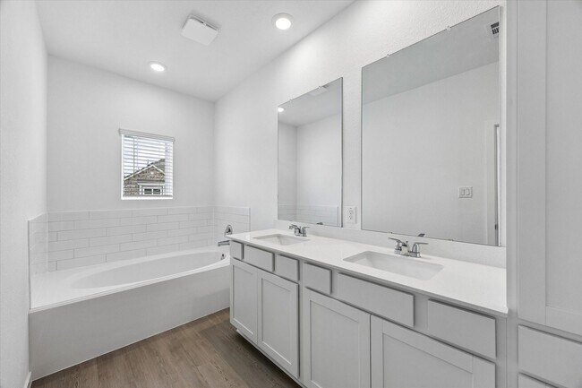 Photo - 2207 Salinas Dr