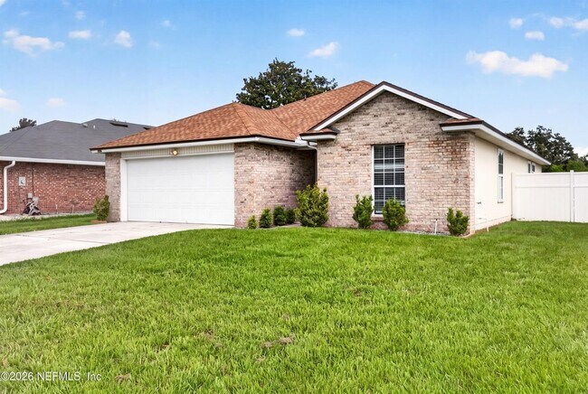 Photo - 490 Hillside Dr