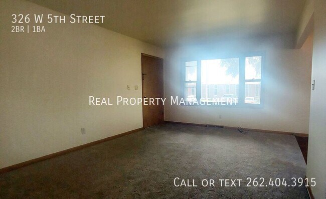 326 W 5th St