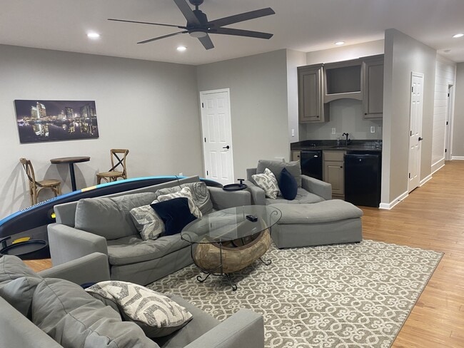 Photo - 500 Port Laz Ln