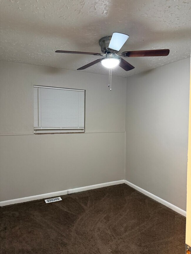 Photo - 3709-3711 Kinnear Ave Unit 3711 Kinnear Ave