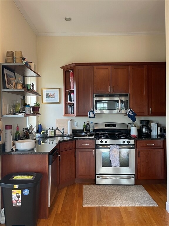 Building Photo - 55 Magazine St Unit 62