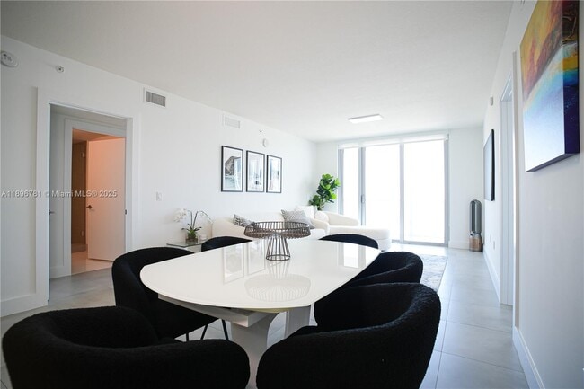 Building Photo - 300 Sunny Isles Blvd Unit 4-1603