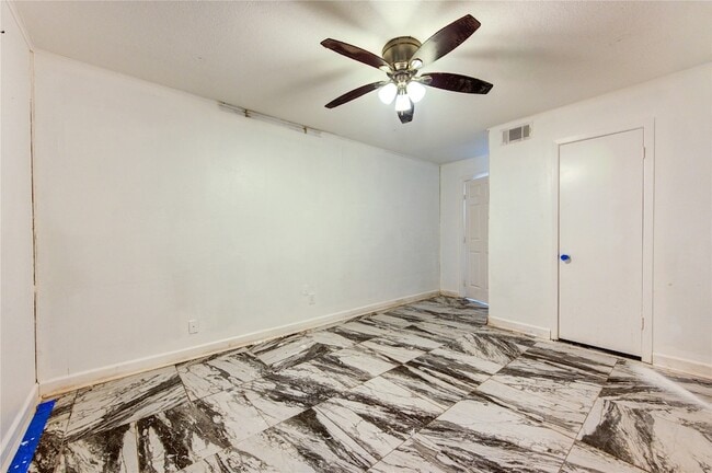 Photo - 2117 Willow Wisp Dr
