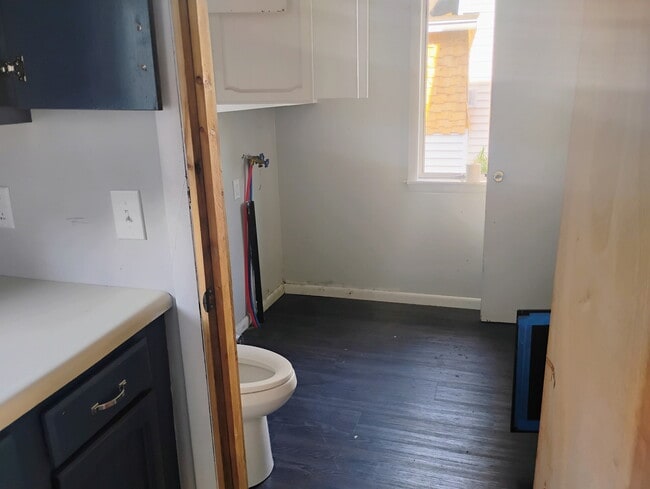 Photo - 1029 Gill St