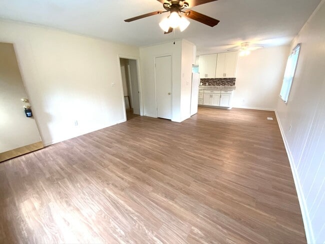 Photo - Updated 3 bedroom house in great location ...