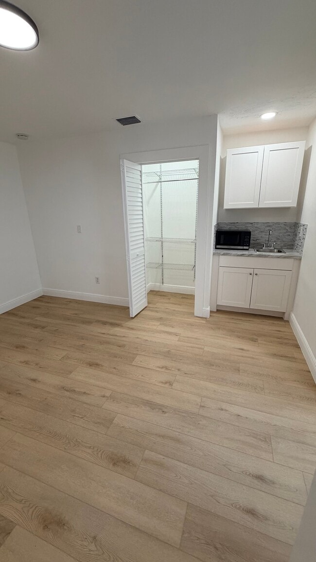 Photo - 2712 SW 118th Ct Unit Studio