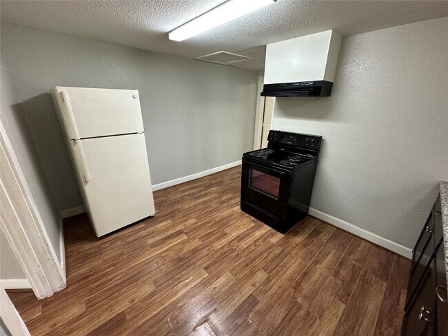 Photo - 4201 Chapman St