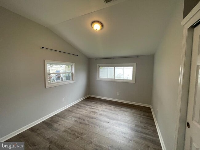 Photo - 1013 Anchor Way