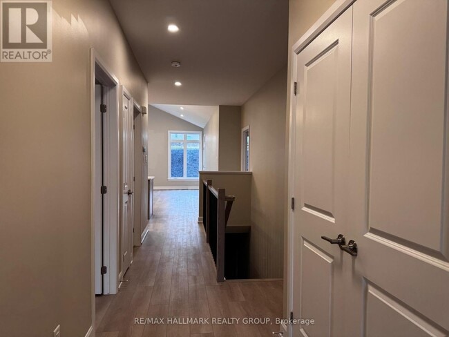 Photo - 1485 Flanders Rd