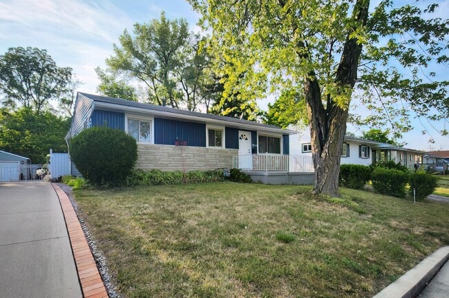 Photo - 2193 Bancroft St