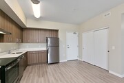 Kitchen/Entrance