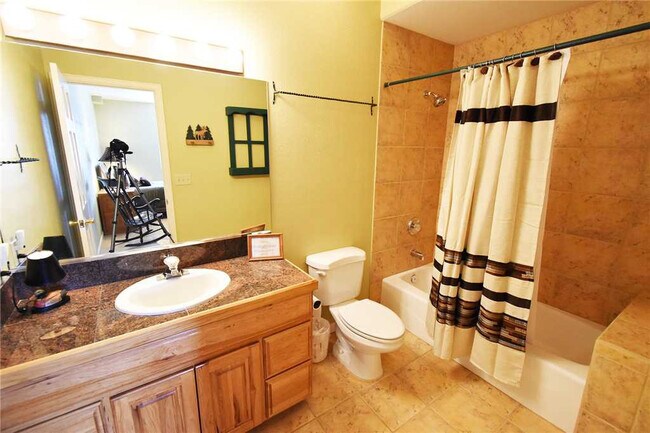 Photo - 54 Ensign Dr